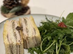 -潮一不贰·法式甜品·生日蛋糕·西式简餐(外滩店)