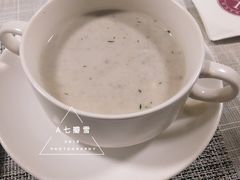 蘑菇浓汤-LUCCA卢卡西班牙海鲜饭(远洋广场店)
