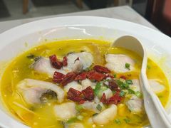 -渝是乎酸菜鱼(龙旗购物中心店)