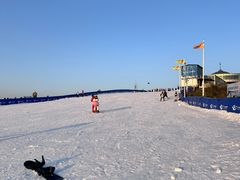 -浙东第一尖雪山欢乐谷
