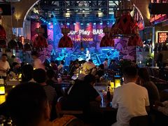 -FOUR PLAY BAR