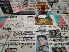 -肆兮眼镜·蔡司·徕卡战略合作店(大坪店)