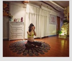 -闺蜜瑜伽·普拉提女性塑形馆