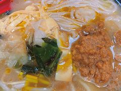 -灵芝妹子海鲜米线(香炉礁山姆店)