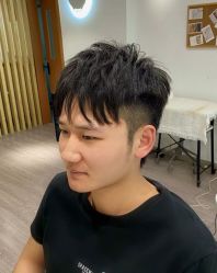 -15C7 男士理发馆 烫染专业店