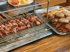 -哈尔滨小酒馆·鲜肉现穿自助烧烤(康新花园店)