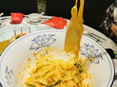 比脸还大的油泼面-宁夏国强手抓羊肉·清真菜(未央路凤三店)