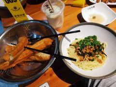 -弄堂咪道-饭香·面香·馄饨香(兴梅店)
