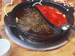 鸳鸯锅底-袁记串串香(川师店)