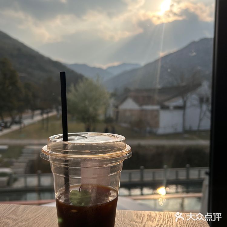 温州周末好去处📍龙湾瑶溪钟秀园山下咖啡