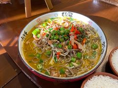 -东口码头·烧鸽子·鱼头泡饼·地方菜(金鹰悦城店)