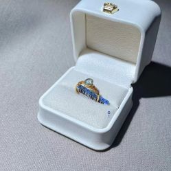 -灵彩珠宝(朗香街店)