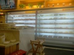 面包甜点陈列柜-袁记串串香(川师店)