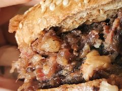 烧饼夹烧牛羊肉-老爆肚满五香烧牛羊肉