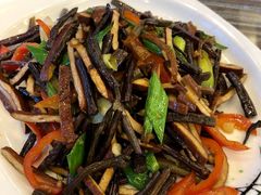 黄山一蕨-自游人·美食一楼·地道徽菜(三十年名店)