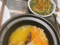 -金马门国际美食百汇(珞喻路店)
