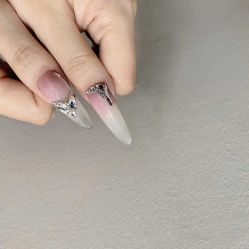 -花系美·美甲美睫精品店