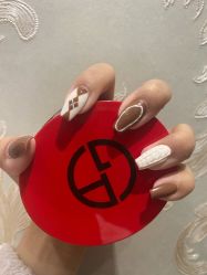 -桃子的美甲店