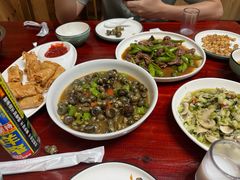 -芦茨金富饭庄·25年老字号·专做稻草鸡