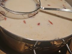 -尚尚仙·酸汤猪手·猪肚鸡火锅(华联万柳购物中心店)