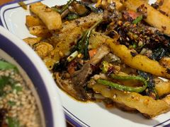 -云阿蛮云南生烫牛肉米线(奉贤路店)