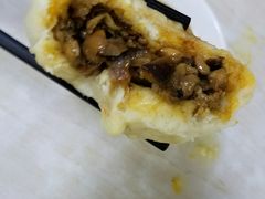 麻辣香菇鸡丁包-老陶包子铺(南大西南村店)