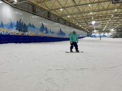 -乔波室内滑雪场