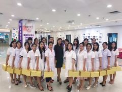 上课实景纹绣-首脑美容美发化妆美甲培训学校(龙岗校区)
