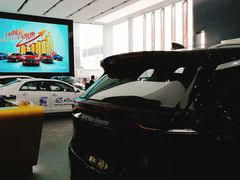 -比亚迪弘仁锐豪4S店-停车场