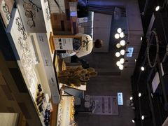 -LOOK眼镜·蔡司依视路配镜(宝山万达店)