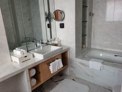 -上海漕河泾万丽酒店