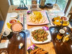 -月亮眼花园餐厅书吧酒吧