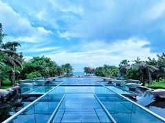 -亚龙湾喜来登·美景台大堂吧