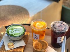 抹茶拿铁-邊渡咖啡