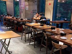 大堂-炉小二铜锅牛蛙•川湘菜(三里屯店)