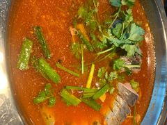 -野山舂·贵州现舂酸汤火锅(鸿通城店)