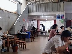 大堂-正宗杨记普洱酸醋米线(总店)