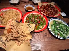 -泥糊破店小酒馆·团建聚餐(南京西路店)