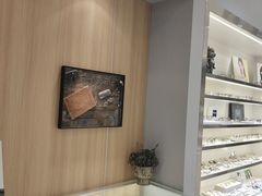 -视野联行眼镜·蔡司·尼康·授权优选门店(青浦宝龙店)