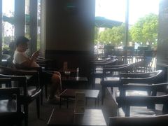 大堂-星巴克臻选(宁波北仑银泰城店)