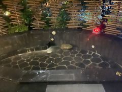 -御泉湾养生汤泉