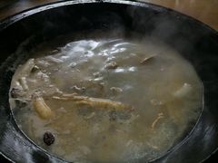 -山妹子铁锅炖