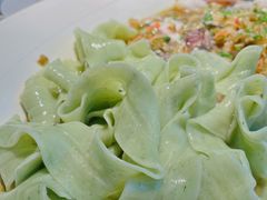 配手工菠菜面-凤凰湘语·湘粤鲜融(浦东旗舰店)