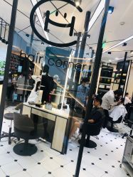 -HAIR CORNER