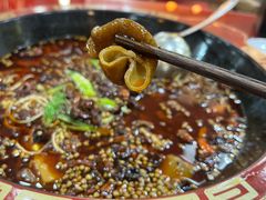 -烧哥美蛙肥肠鱼火锅·十五年社区店