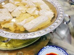 石磨豆花-石磨豆花家常菜·牦牛排土火锅