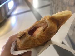 草莓芝士派皮鲷鱼烧-粉粉乐鲷鱼烧(美罗城店)