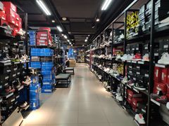 -法雅体育工厂店(皂君庙路店)