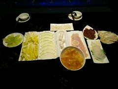 -唯爱KTV聚会餐厅(仙林东城汇店)