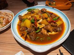 新疆大盘鸡-谷丽麦馕新疆菜·清真(步步高梅溪新天地店)